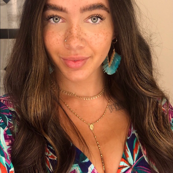 Hello! My name is Makayla 🌻 - Picture 4 of 4